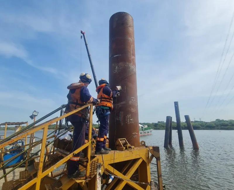 Estrutura de reação para prova de carga estática PCE em canteiro de obras